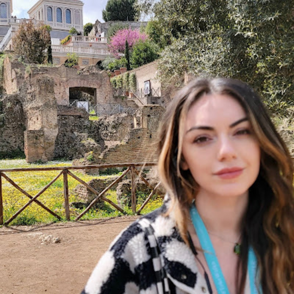 Meet your Posher, Sabrina